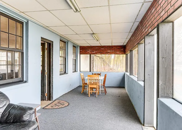 Casa vacanze Cozy W/ Yard: Steps To Mississippi River Albany