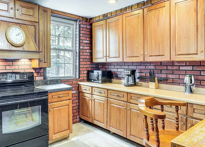 Casa vacanze Cozy W/ Yard: Steps To Mississippi River Albany
