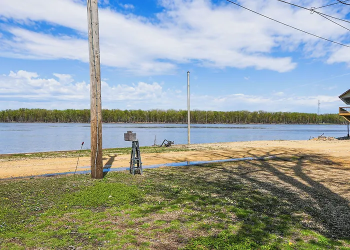 Casa vacanze Cozy W/ Yard: Steps To Mississippi River Albany